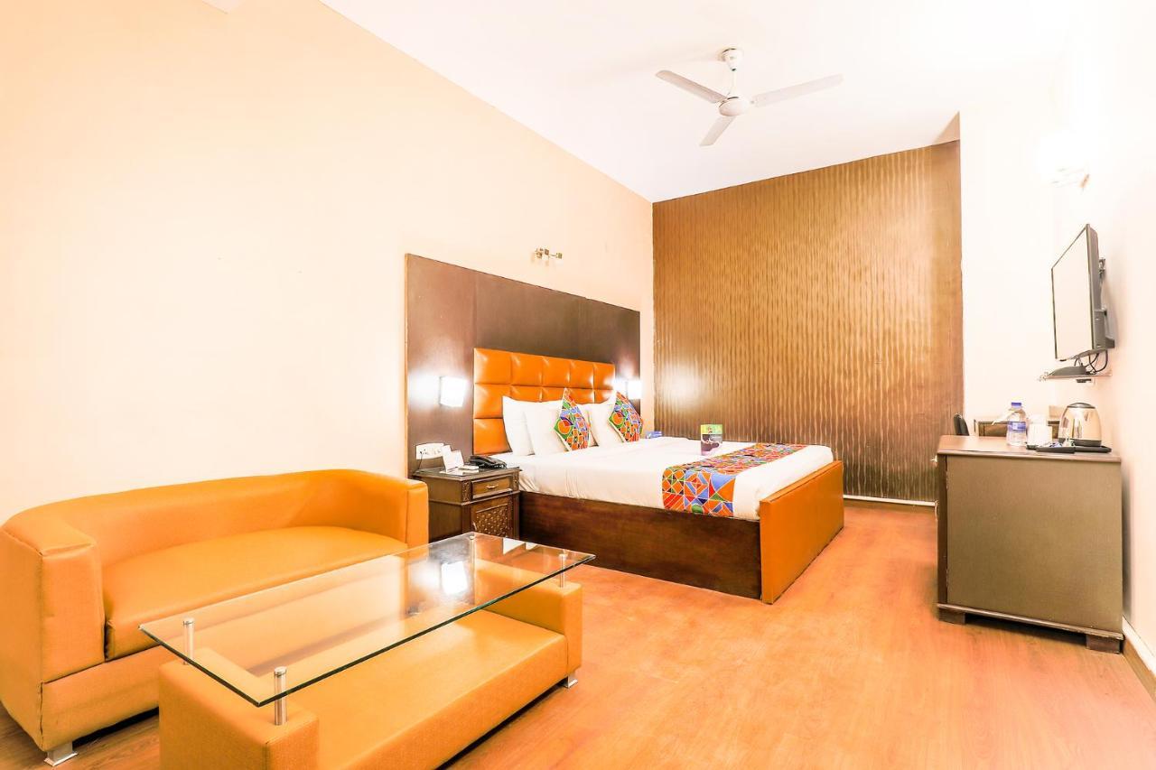Fabhotel Conclave Boutique New Delhi Exterior foto